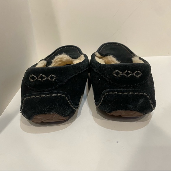 UGG Ansley Women’s 7.5 Black Suede Shearling Moccasin Slippers - Picture 3 of 10